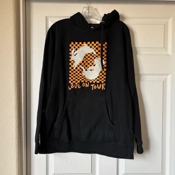 Tops - Harry styles love on tour hoodie